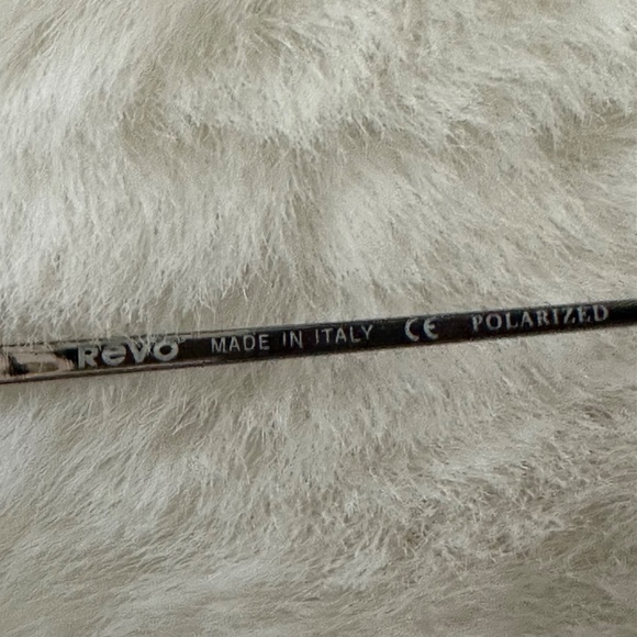 🕶️ Revo Sunglasses - Picture 5 of 8